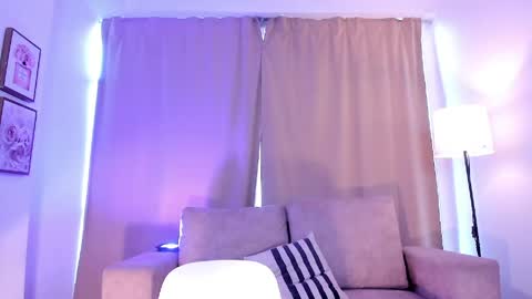 Snapshot of ari_es chatting on 04-27-26, 02:04 Ari online show from 04-27-26, 02:04