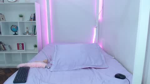 Snapshot of ari_rossee_ chatting on 12-25-24, 05:05 online show from 12-25-24, 05:05