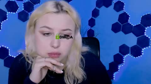 aria_blaze_ online show from 04-01-26, 08:48