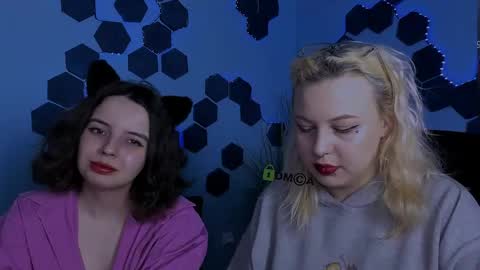 aria_blaze_ online show from 04-21-26, 07:47