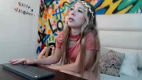 Snapshot of aria_martiin chatting on 11-09-25, 01:20 aria online show from 11-09-25, 01:20