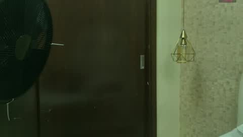 aria_sm online show from 11-18-25, 07:07