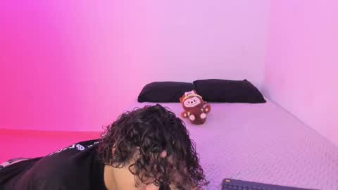 Snapshot of aria_x_orien chatting on 02-14-26, 02:36 Aria and Orien online show from 02-14-26, 02:36