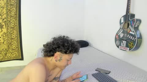 Snapshot of aria_x_orien chatting on 04-18-26, 05:28 Aria and Orien online show from 04-18-26, 05:28