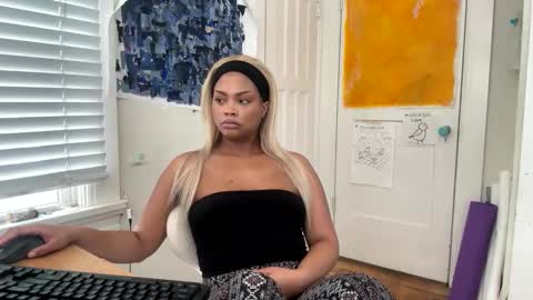 Aria Atelier online show from 01-06-26, 10:12