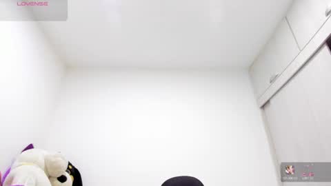 Snapshot of ariacoral chatting on 07-06-26, 01:19 ariacoral online show from 07-06-26, 01:19