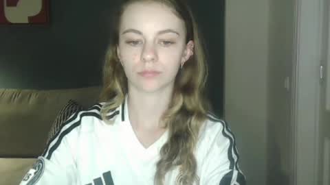 AriaCreazy online show from 09-22-25, 08:33