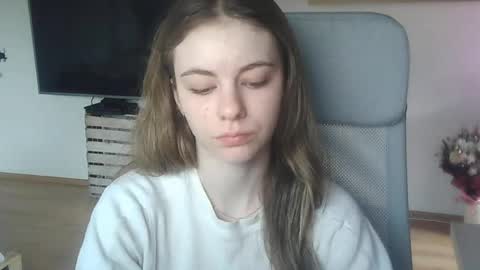 AriaCreazy online show from 04-06-26, 06:14