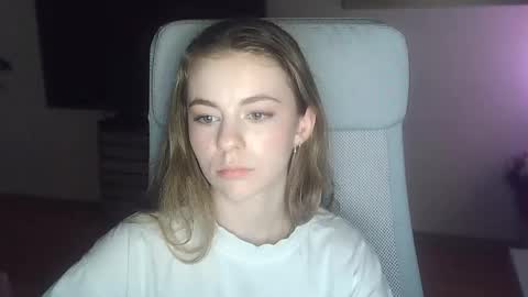 AriaCreazy online show from 04-12-26, 08:25