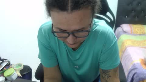 ...Ariana... online show from 10-24-25, 06:04