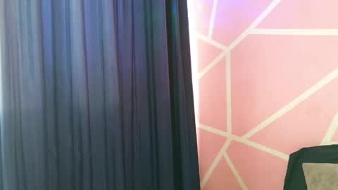 Snapshot of ariadna_and_antonella chatting on 05-12-26, 07:00 dafna lorens online show from 05-12-26, 07:00