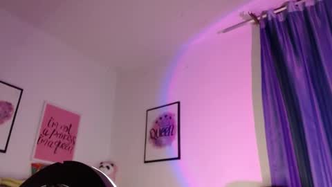 Snapshot of ariadna_martin chatting on 05-27-26, 02:30 Ari online show from 05-27-26, 02:30