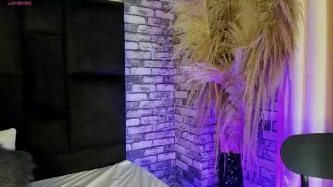 -  -. .- Ariadna -. .-  - online show from 01-08-26, 01:02