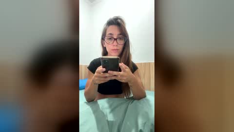 ariadnalatina online show from 03-25-26, 12:00