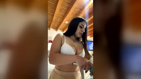 Snapshot of ariadng chatting on 07-04-26, 09:43 Bella Shurbet online show from 07-04-26, 09:43