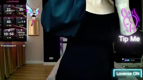 AriaGray online show from 10-13-25, 01:33