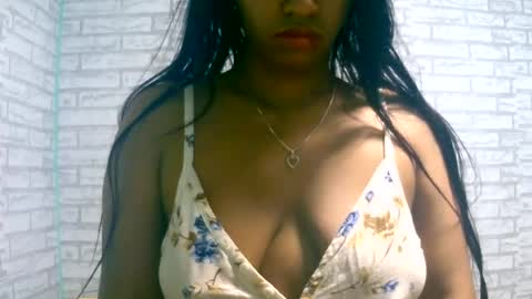 Snapshot of ariah13 chatting on 07-09-26, 01:53 ariah13 online show from 07-09-26, 01:53