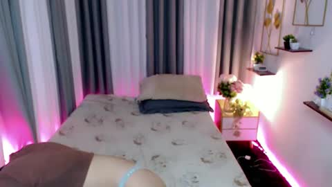 Christine  JorgensenChristmas wish breasts implants  online show from 01-19-26, 08:18