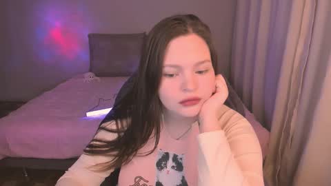 Aria online show from 10-19-25, 07:03
