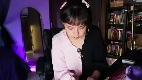      online show from 04-20-26, 01:25