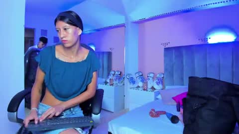 Snapshot of ariana_cri_x chatting on 06-17-26, 01:12 ariana_cri_x online show from 06-17-26, 01:12