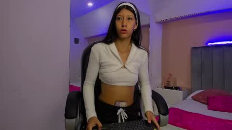 Snapshot of ariana_cri_x chatting on 06-20-26, 12:41 ariana_cri_x online show from 06-20-26, 12:41