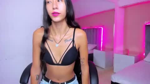 Snapshot of ariana_cri_x chatting on 07-10-26, 01:25 ariana_cri_x online show from 07-10-26, 01:25