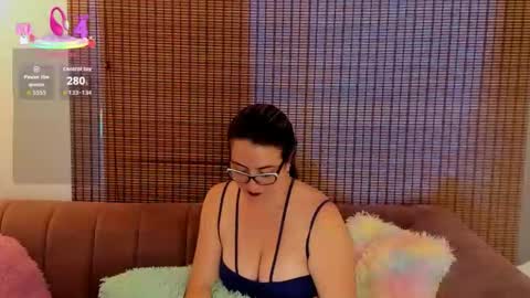 Ariana Cruz online show from 03-11-26, 02:01