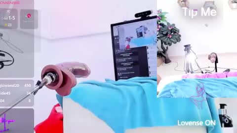 ariana  girl online show from 03-05-25, 05:18