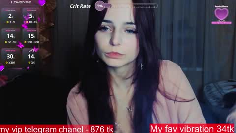 Snapshot of ariana_light chatting on 11-19-25, 09:26 Ariana online show from 11-19-25, 09:26