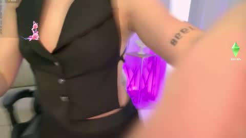 Ariana online show from 01-15-26, 02:32