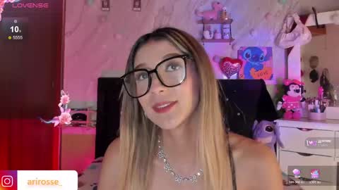Snapshot of ariana_rosse__ chatting on 04-19-26, 01:49 Ariana online show from 04-19-26, 01:49