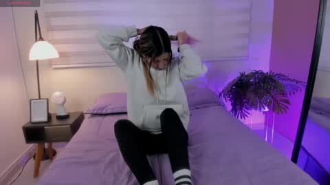 Snapshot of ariana_rosse__ chatting on 04-25-26, 02:25 Ariana online show from 04-25-26, 02:25
