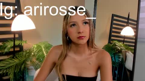 Snapshot of ariana_rosse__ chatting on 06-17-26, 01:01 Ariana online show from 06-17-26, 01:01