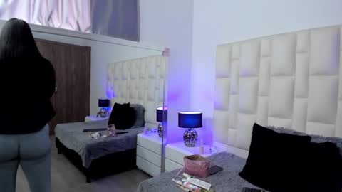  ariana  online show from 02-19-26, 04:36