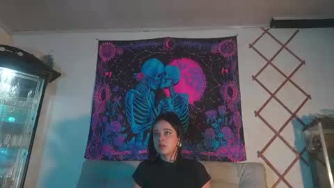 Snapshot of ariana_whitee chatting on 07-07-26, 06:47 ariana_whitee online show from 07-07-26, 06:47