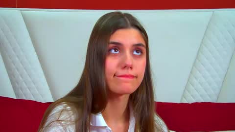 Ariana online show from 11-15-25, 06:44