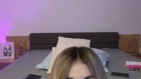 Ariana online show from 01-29-25, 08:14