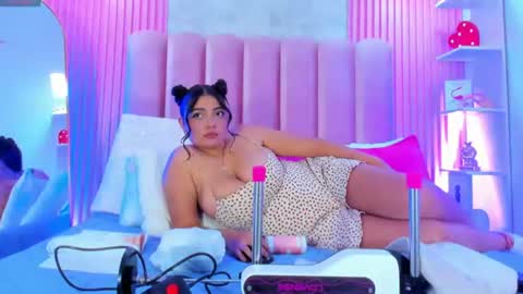 Snapshot of arianarougee chatting on 07-04-26, 05:35 ArianaRougee online show from 07-04-26, 05:35