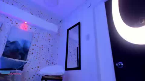 Ari  online show from 09-15-25, 01:22