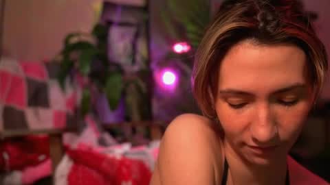 Snapshot of arianna_richi chatting on 05-29-26, 10:24 Olivka online show from 05-29-26, 10:24