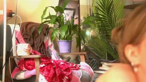 Snapshot of arianna_richi chatting on 06-05-26, 09:04 Olivka online show from 06-05-26, 09:04