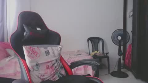 Snapshot of ariannaloovel chatting on 05-05-26, 06:16 ariannaloovel online show from 05-05-26, 06:16