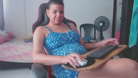Snapshot of ariannaloovel chatting on 05-06-26, 06:02 ariannaloovel online show from 05-06-26, 06:02