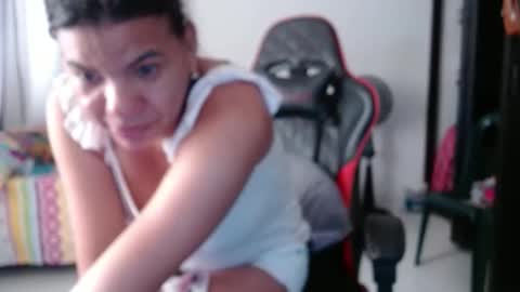 Snapshot of ariannaloovel chatting on 05-20-26, 03:51 ariannaloovel online show from 05-20-26, 03:51
