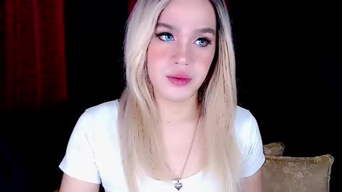 Snapshot of arianne_xoxo777 chatting on 01-27-25, 01:37 ARIANNE CUMS online show from 01-27-25, 01:37
