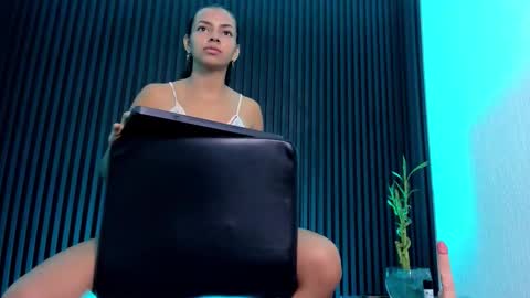 Snapshot of arianoova chatting on 12-04-25, 12:14 arianoova online show from 12-04-25, 12:14