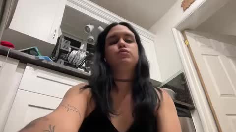 Snapshot of ariawestlove chatting on 12-02-24, 07:36 Aria online show from 12-02-24, 07:36