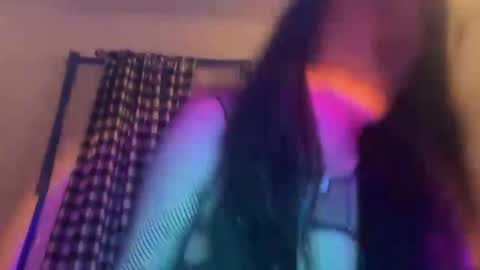 Snapshot of ariawestlove chatting on 01-13-25, 05:23 Aria online show from 01-13-25, 05:23