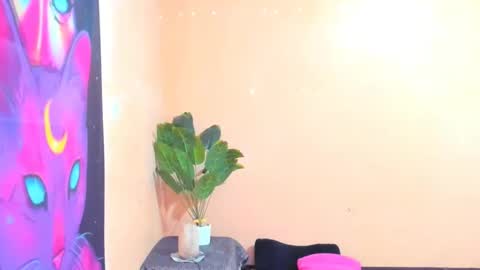 VAL online show from 02-18-25, 01:11